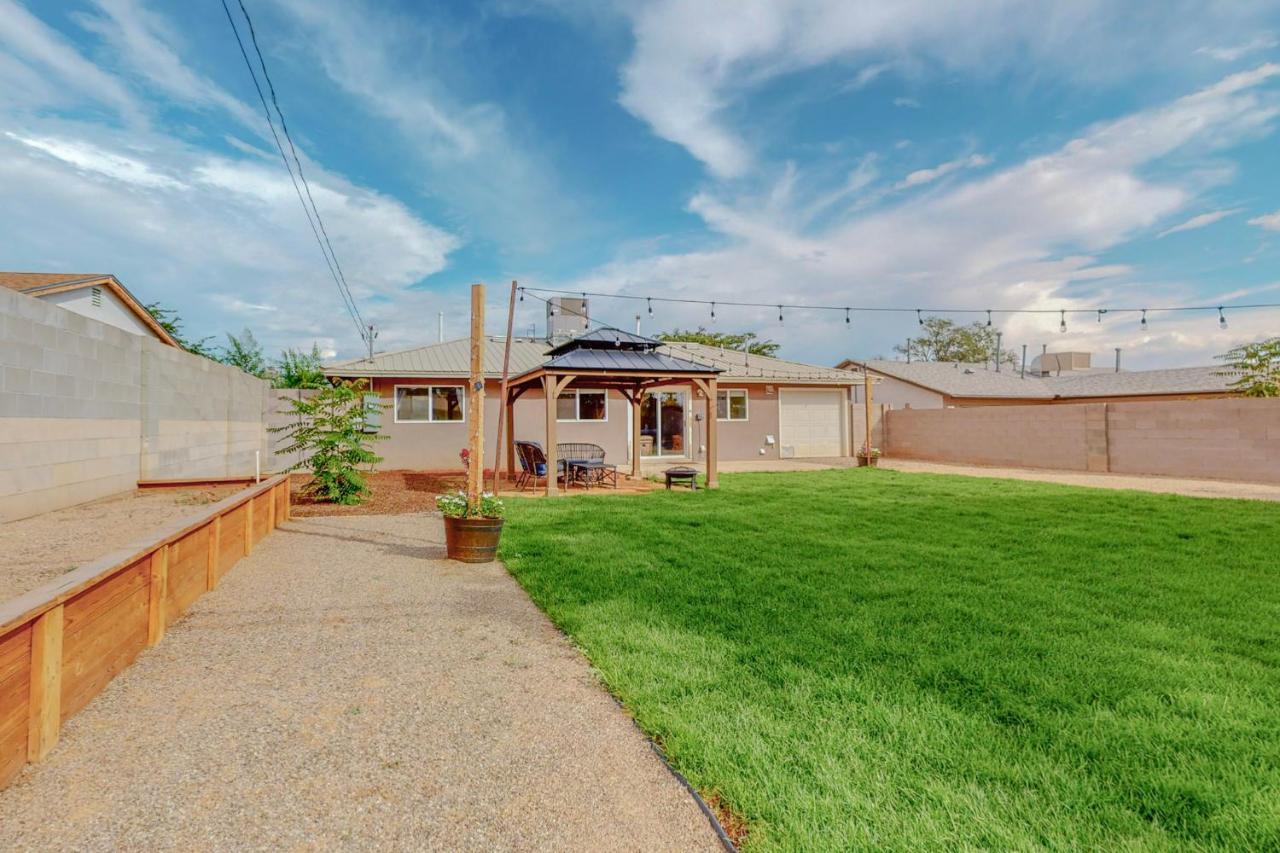 Comfortable 3-Bedroom Home With Spacious Backyard Albuquerque Esterno foto